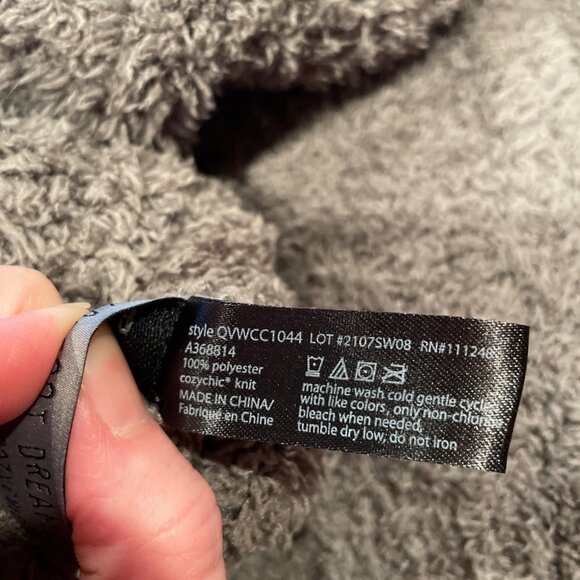 NWT Barefoot Dreams Pom Pom Beanie + Scarf Set CozyChic Knit Charcoal Gray - Picture 8 of 8